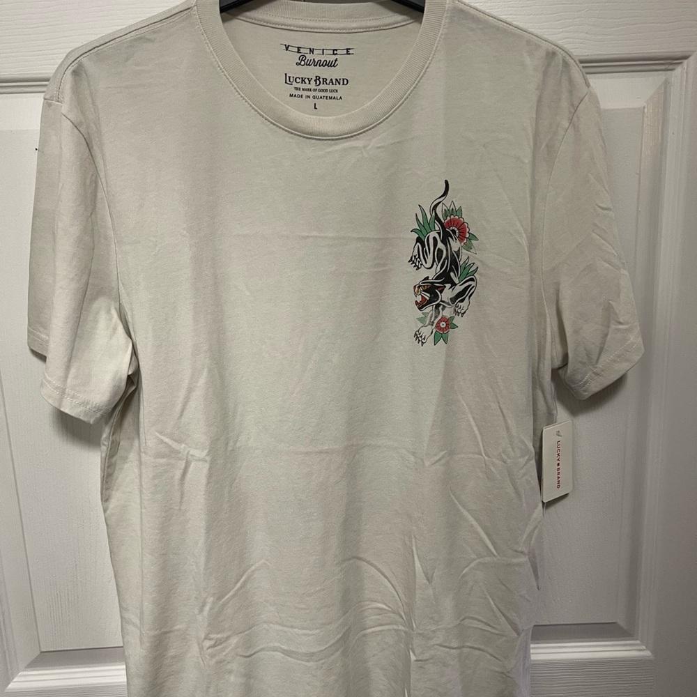 Lucky Brand Ivory Tattoo Parlor Graphic Tee for Men | Size LG